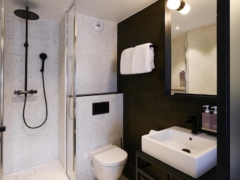 Tribe Essential Single Room