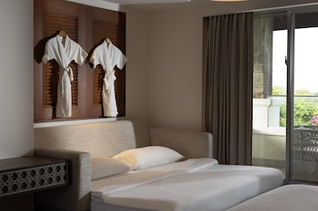 Family Room, 1 King Bed