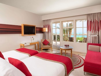 Deluxe Twin Room, 2 Twin Beds, Sea View