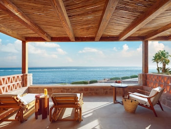 Room, 1 Queen Bed, Sea View (Panorama)