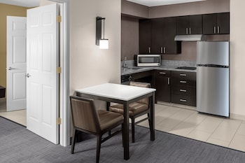Suite, 1 Bedroom (Mobility/Hearing Accessible, Tub)