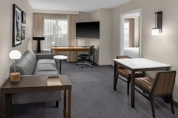 Suite, 1 Bedroom (Mobility/Hearing Accessible, Tub)