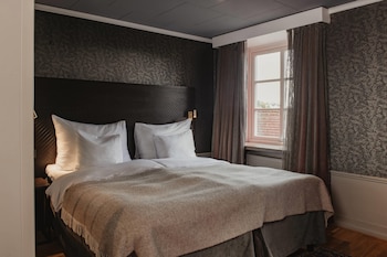 Double Room (Compact)