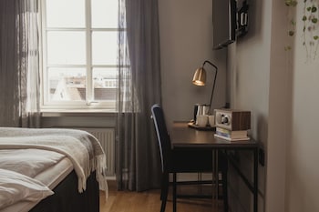 Single Room (Compact)