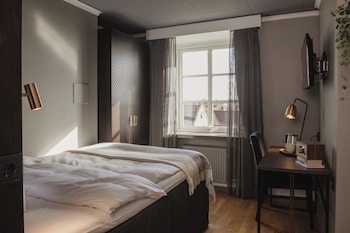 Single Room (Compact)