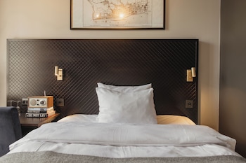 Double Room (Compact)