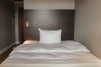 Single Room (Compact)
