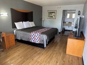 Standard Room, 1 King Bed, Non Smoking