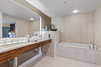 Presidential Suite, 1 King Bed, Accessible