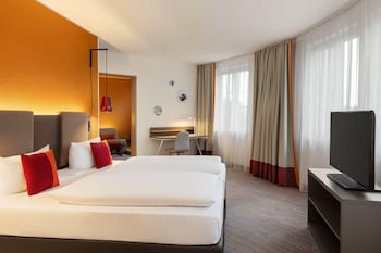 Suite, Multiple Beds