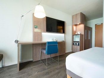 Superior Room, 1 Queen Bed with Sofa bed, Balcony