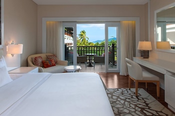 Room, 1 King Bed, Ocean View