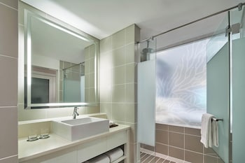 Room, 2 Twin Beds, Garden View