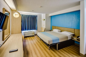 Standard Room, 1 King Bed, Smoking