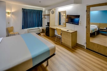 Standard Room, 2 Double Beds, Non Smoking