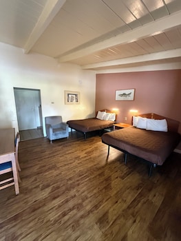 Deluxe Room, 2 Queen Beds, Non Smoking