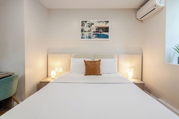 Deluxe Room, 1 Queen Bed