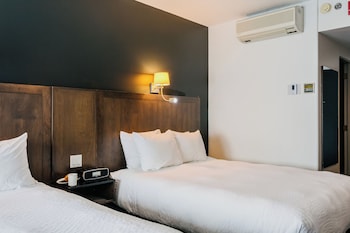 Comfort Room, City View
