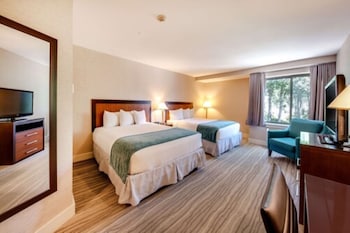2 Double Beds