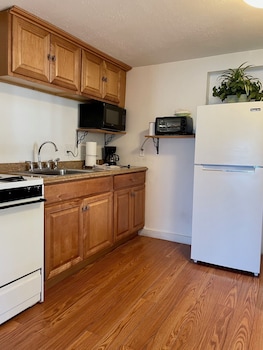 Cottage, Bay View (SouthWest Room)