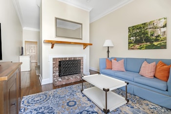 Studio 2 Doubles with Sofabed