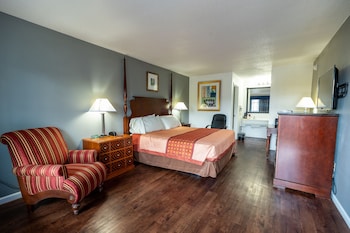 Standard Room, 1 King Bed, Smoking
