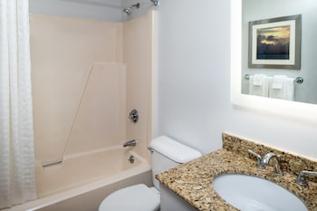 Standard Room, 1 Queen Bed