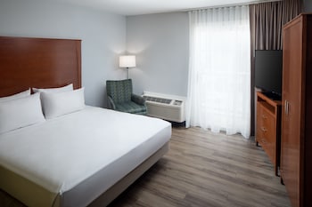 Standard Room, 1 King Bed, Accessible, Balcony