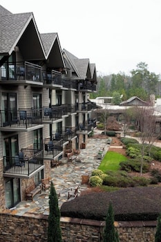 Room, 1 King Bed (Lodge and Spa Lake Side)