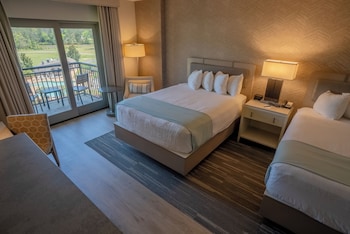 Room, 2 Queen Beds (Lodge and Spa Lake Side)
