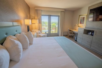 Room, 1 King Bed (Lodge and Spa Lake Side)