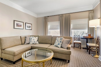 Executive Suite, 1 King Bed (Homestead)