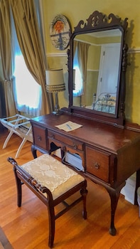 Superior Double Room, Ensuite (Room 3 The Spring Room)