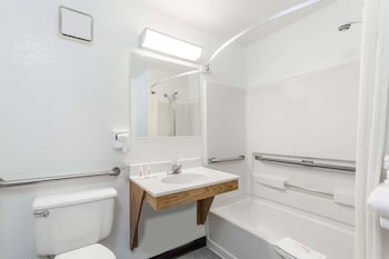 Room, 1 Double Bed, Accessible, Non Smoking (Bathtub)