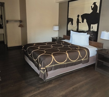Room, 1 Queen Bed, Accessible Bathtub, Smoking