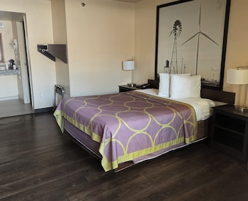 Suite, 1 King Bed with Sofa bed, Non Smoking
