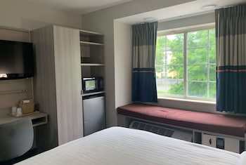 Room, Accessible, Non Smoking (Roll In Shower Refrigerator Microwave)