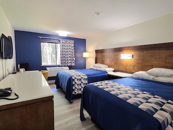 Deluxe Room, 2 Double Beds, Non Smoking