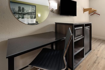 Standard Room, 1 King Bed, Non Smoking
