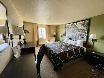 Standard Room, 1 King Bed