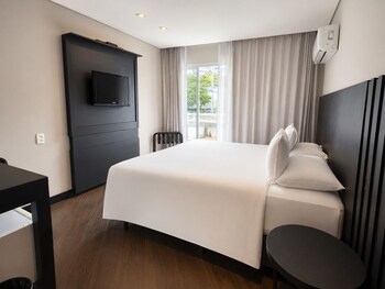 Deluxe Double Room, Mobility Accessible (PcD)