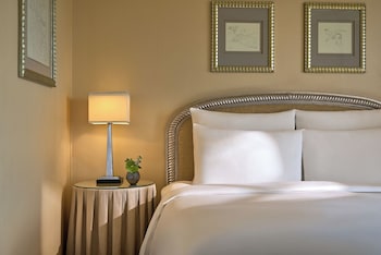 Basic Double Room, 1 King Bed, Non Smoking