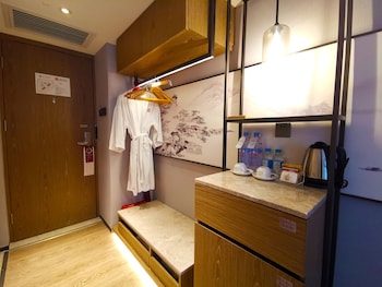 Landmark Deluxe City View Twin Room