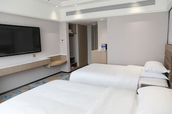 Huaxia Elegant City View Twin Room