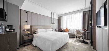 Landmark Theme River View Double Room