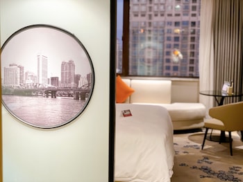 Landmark Theme River View Double Room