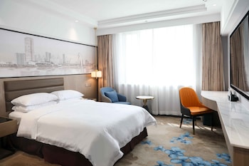 Huaxia Elegant River View King Room