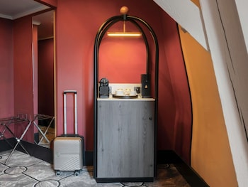 Deluxe Room, 1 King Bed