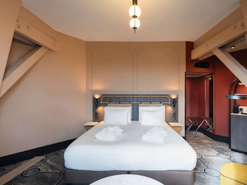 Deluxe Room, 1 King Bed