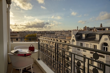 Suite, Balcony